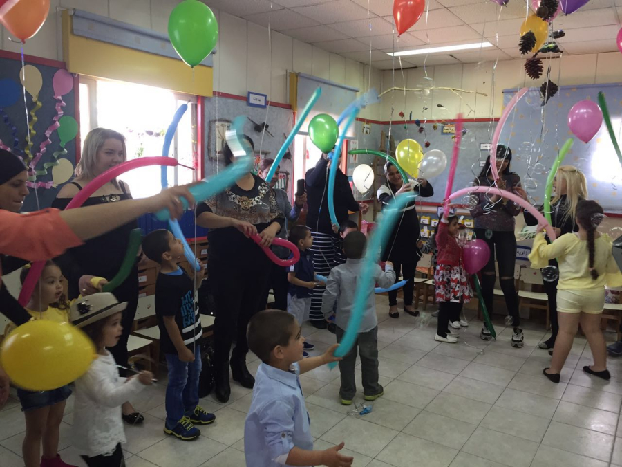 بالصور: روضة اللؤلؤة في مدينة يافا تحتفل بمناسبة يوم الأم 